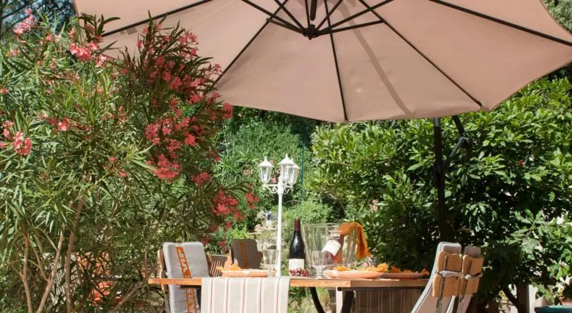 Holiday home dAvignon et pinède