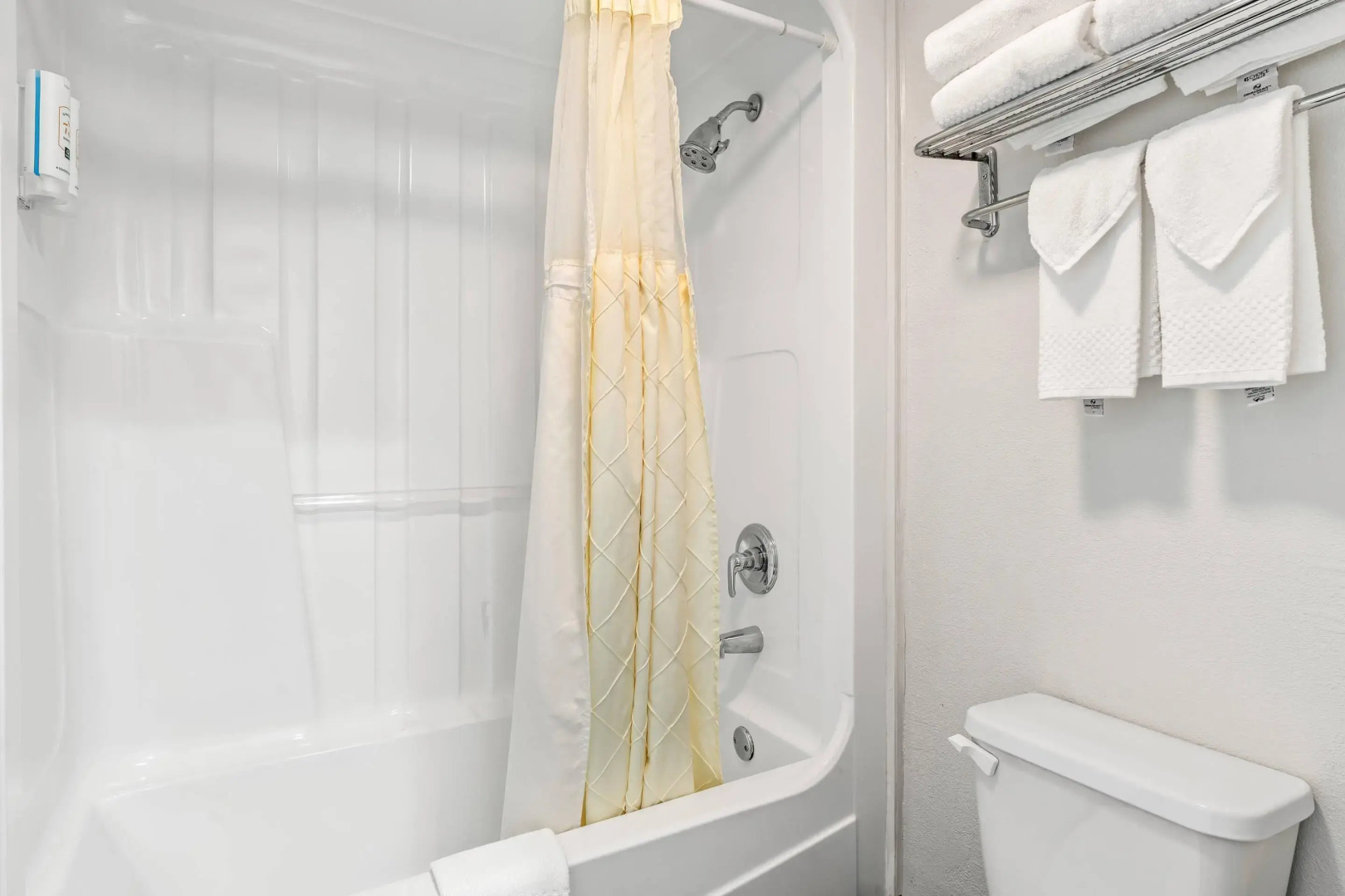 Quality Inn & Suites near Robins Air Force Base