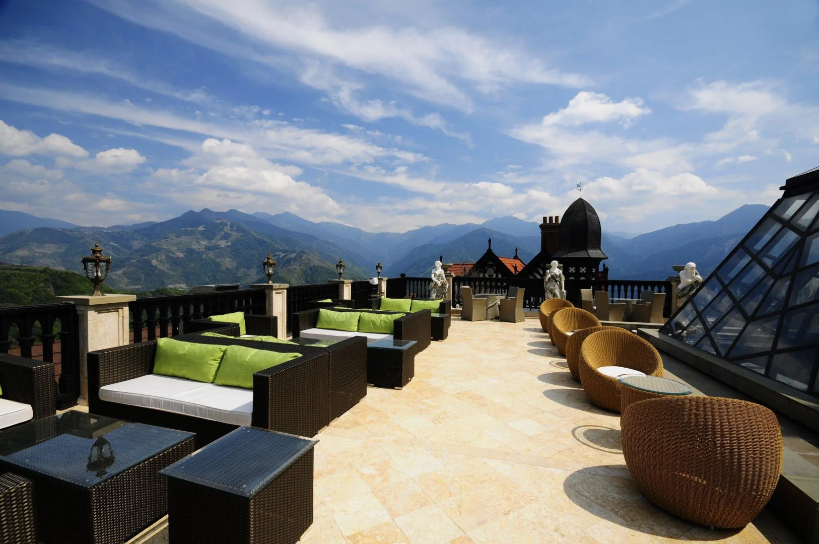 The Old England Manor