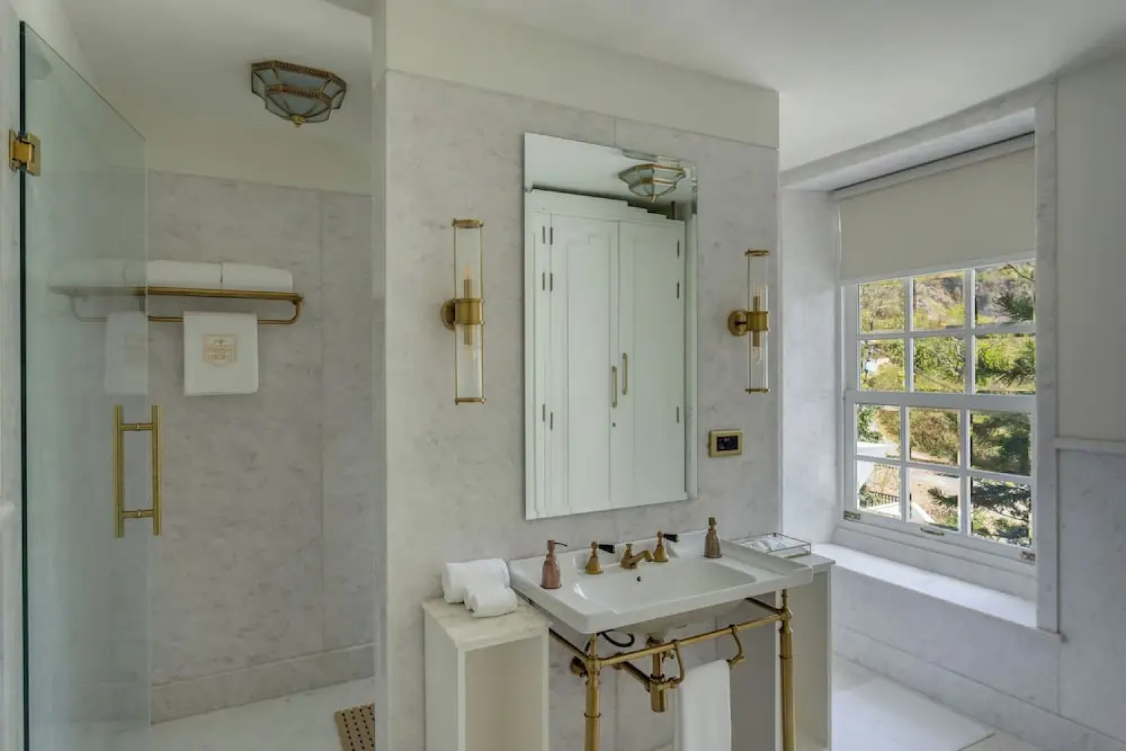 Kinwani House Araiya Anthology