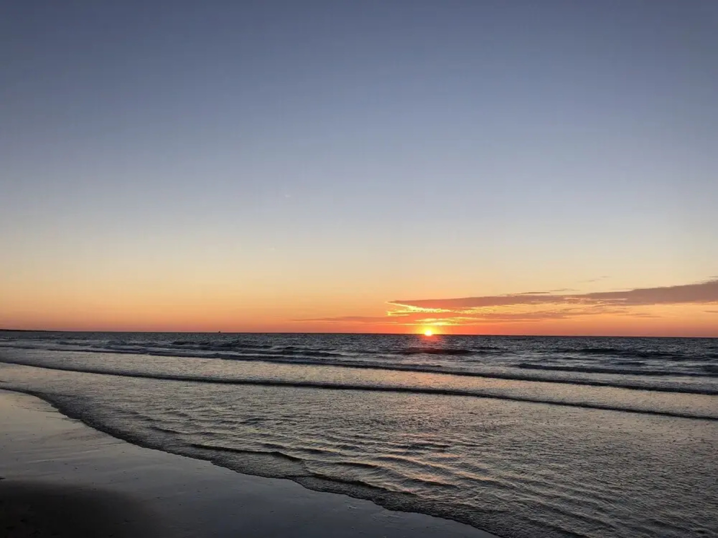 Quiet Holiday Home in Nieuwvliet With a Lounge Area by the sea