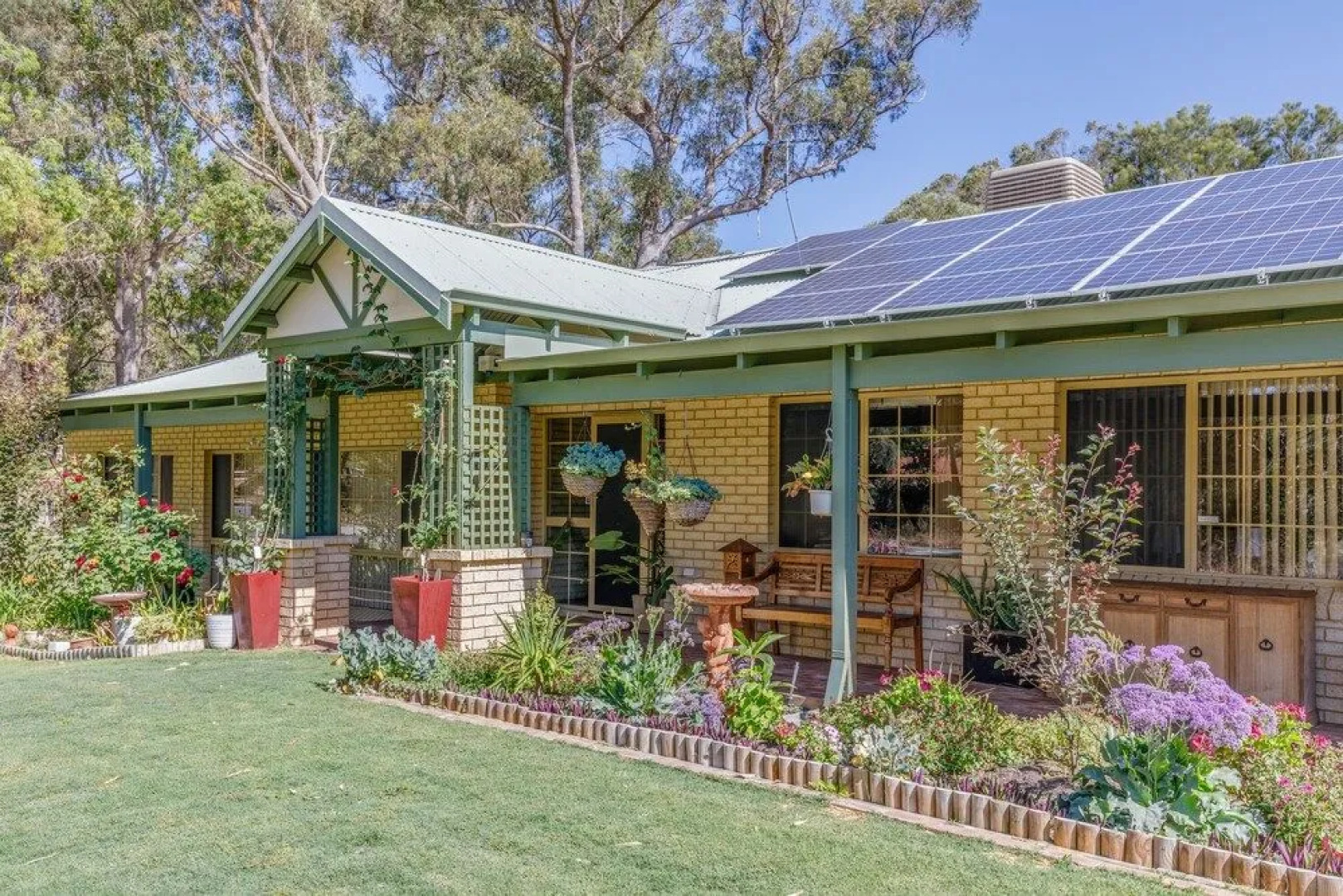 Devonleigh Bed & Breakfast