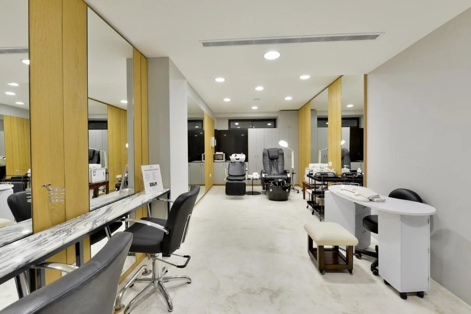 Napa Mermaid Hotel & Suites