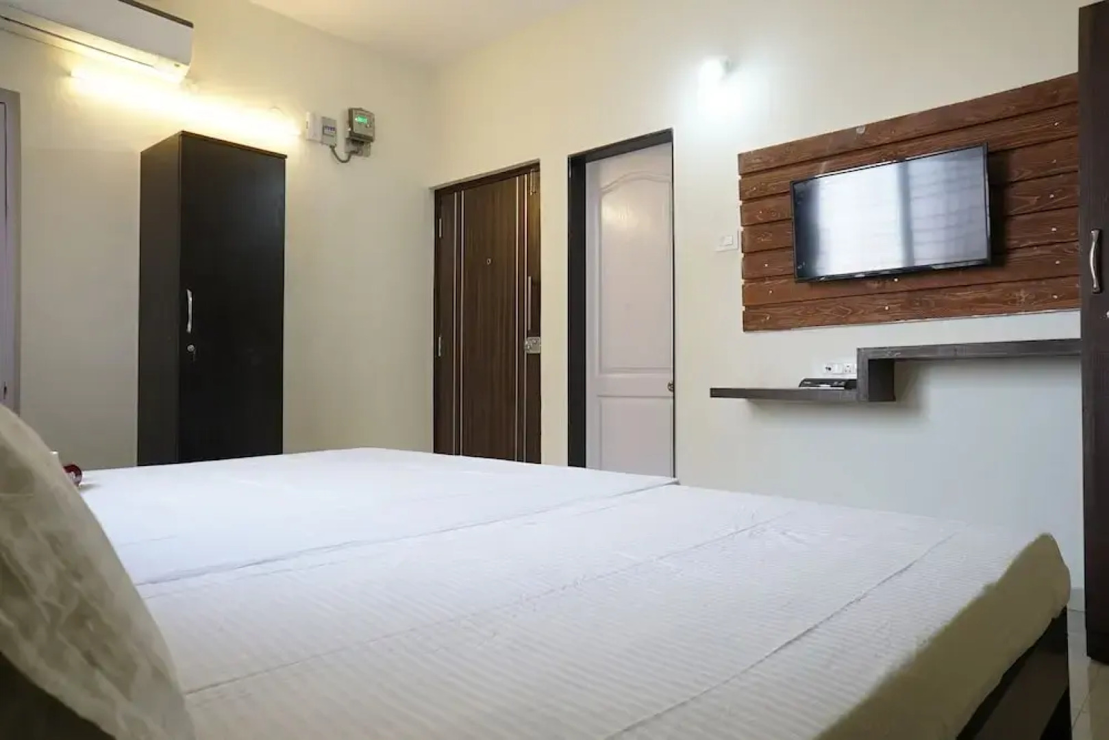 OYO 28029 Living Luxurious Studio Rooms