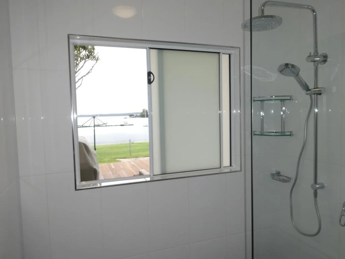 Lakefront Simplicity