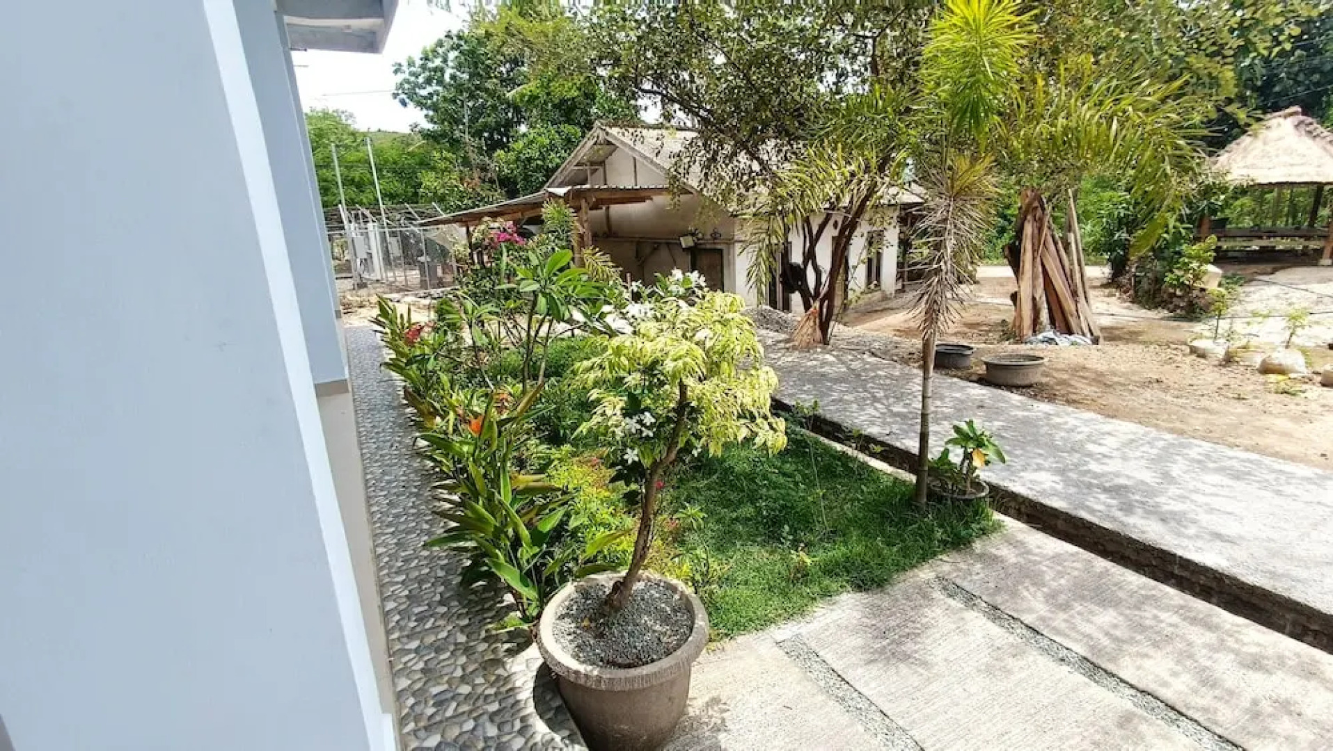 OYO 93603 Nurbata Holdings