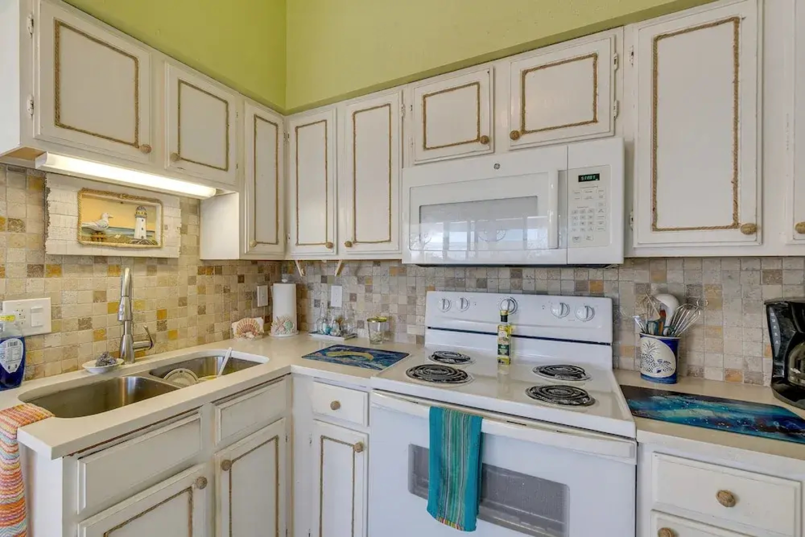Little Gasparilla Island Paradise: Walk to Beach!