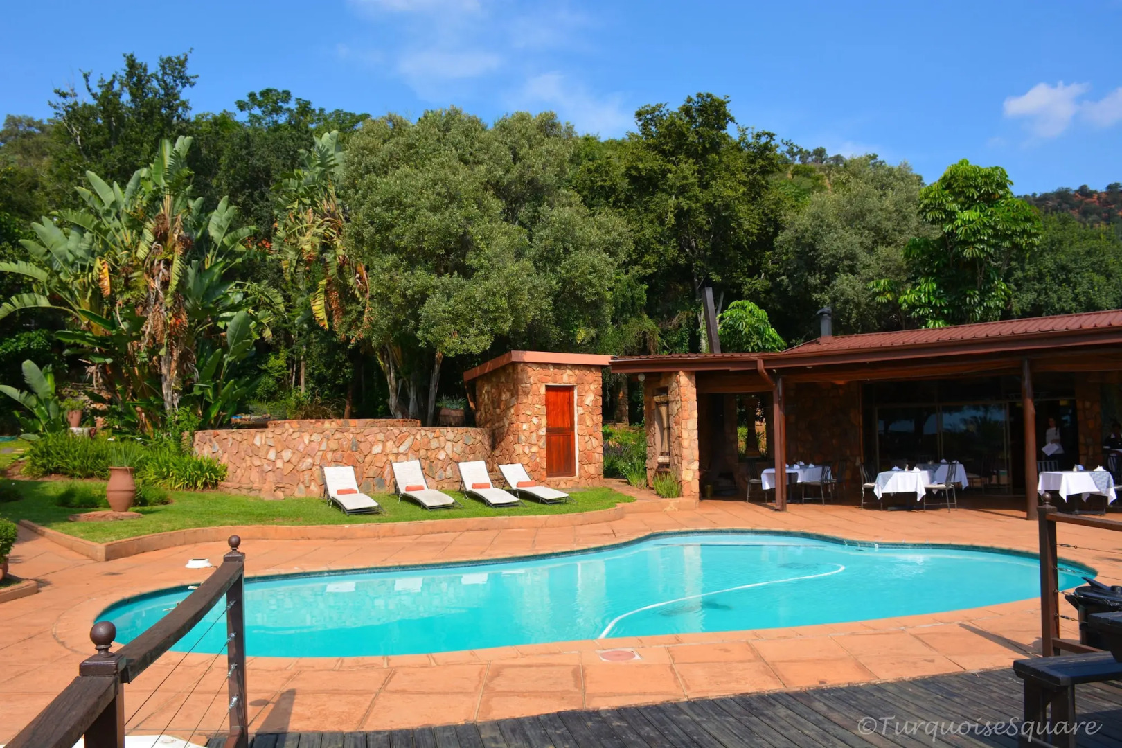 La Montagne Guest Lodge