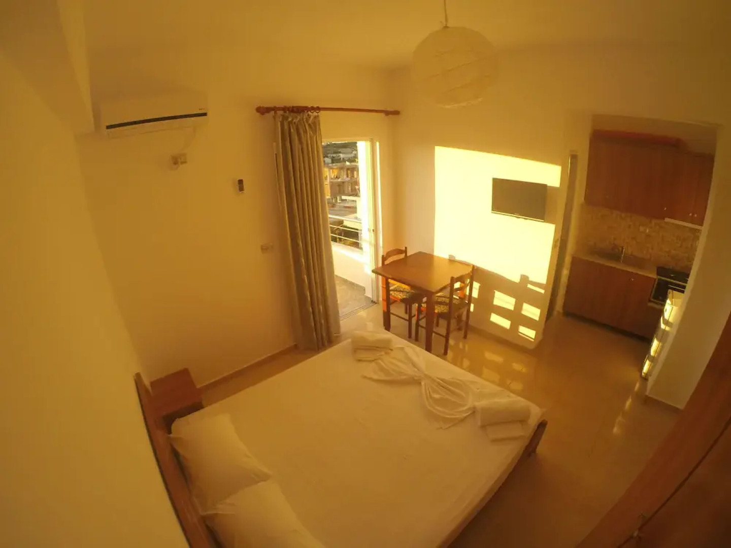 Aleksander Apartments