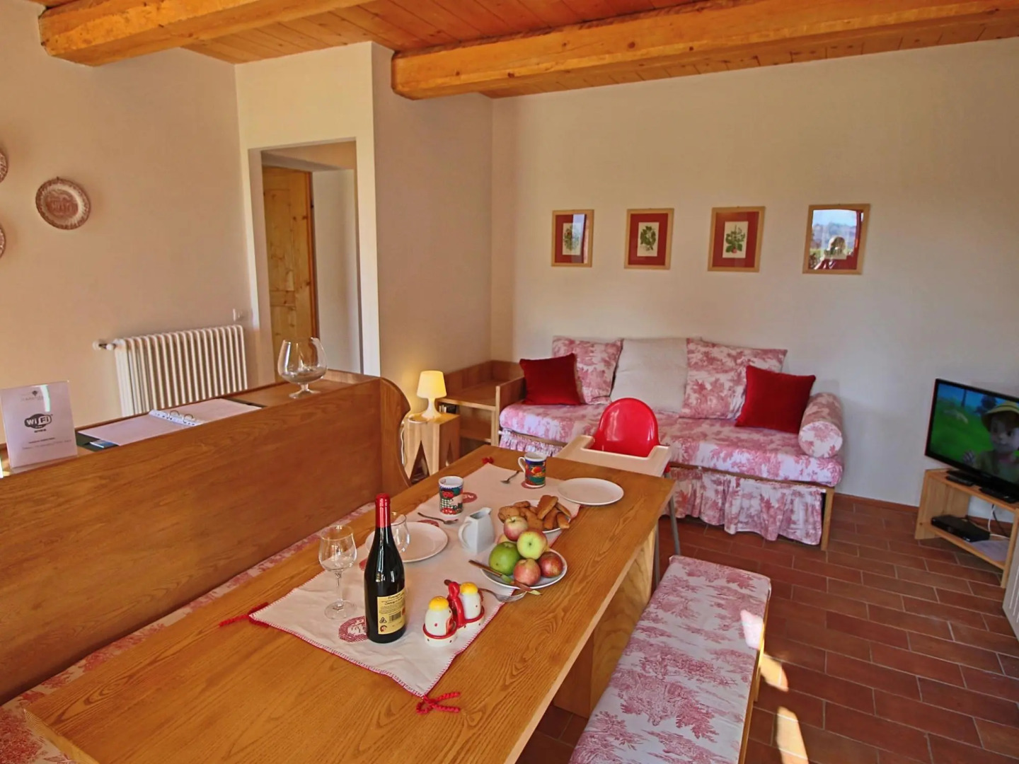 Cottage in Montelabbate With Pool & Forest