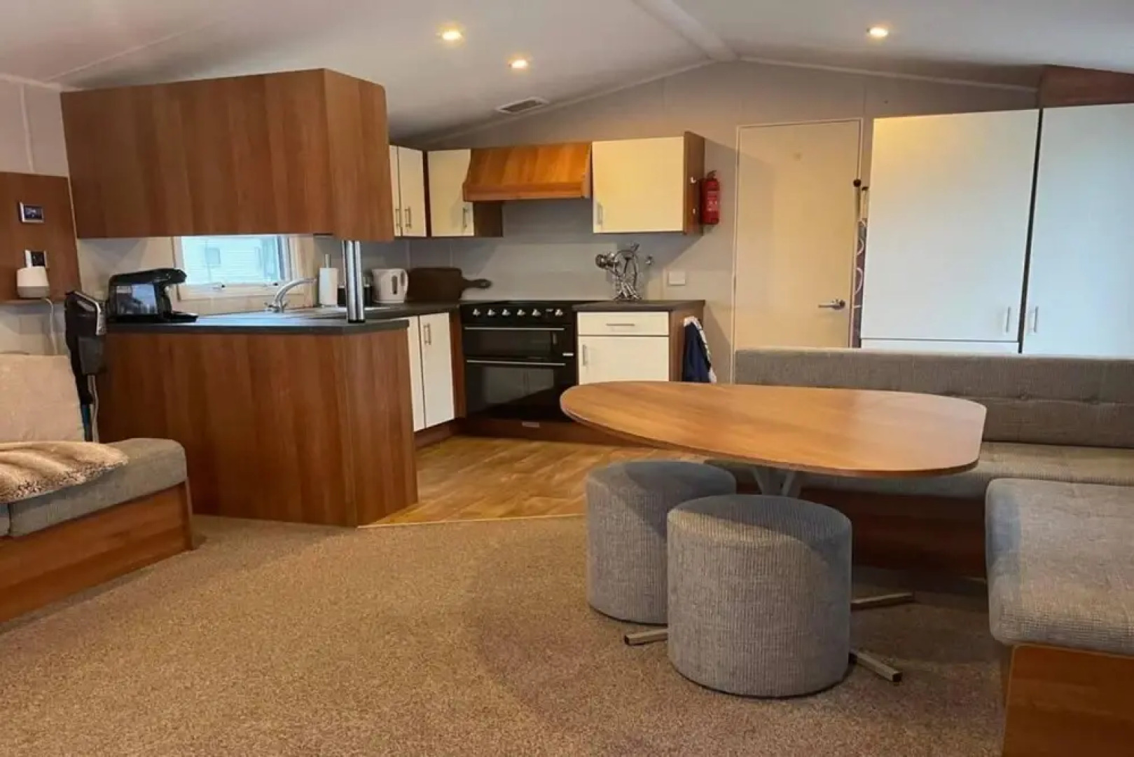 Immaculate 2-bed Sleeps 6 in Pevensey Bay