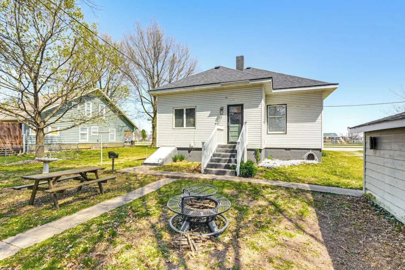 Fire Pit: Pet-friendly Mt Vernon Gem!