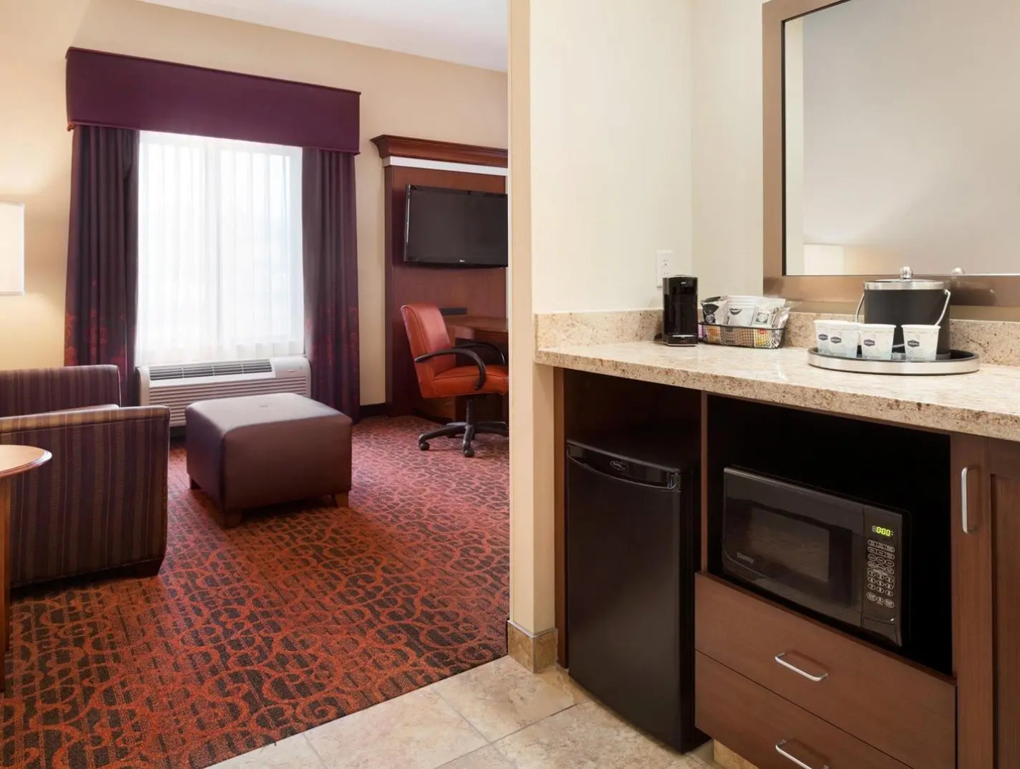 Hampton Inn & Suites Williston