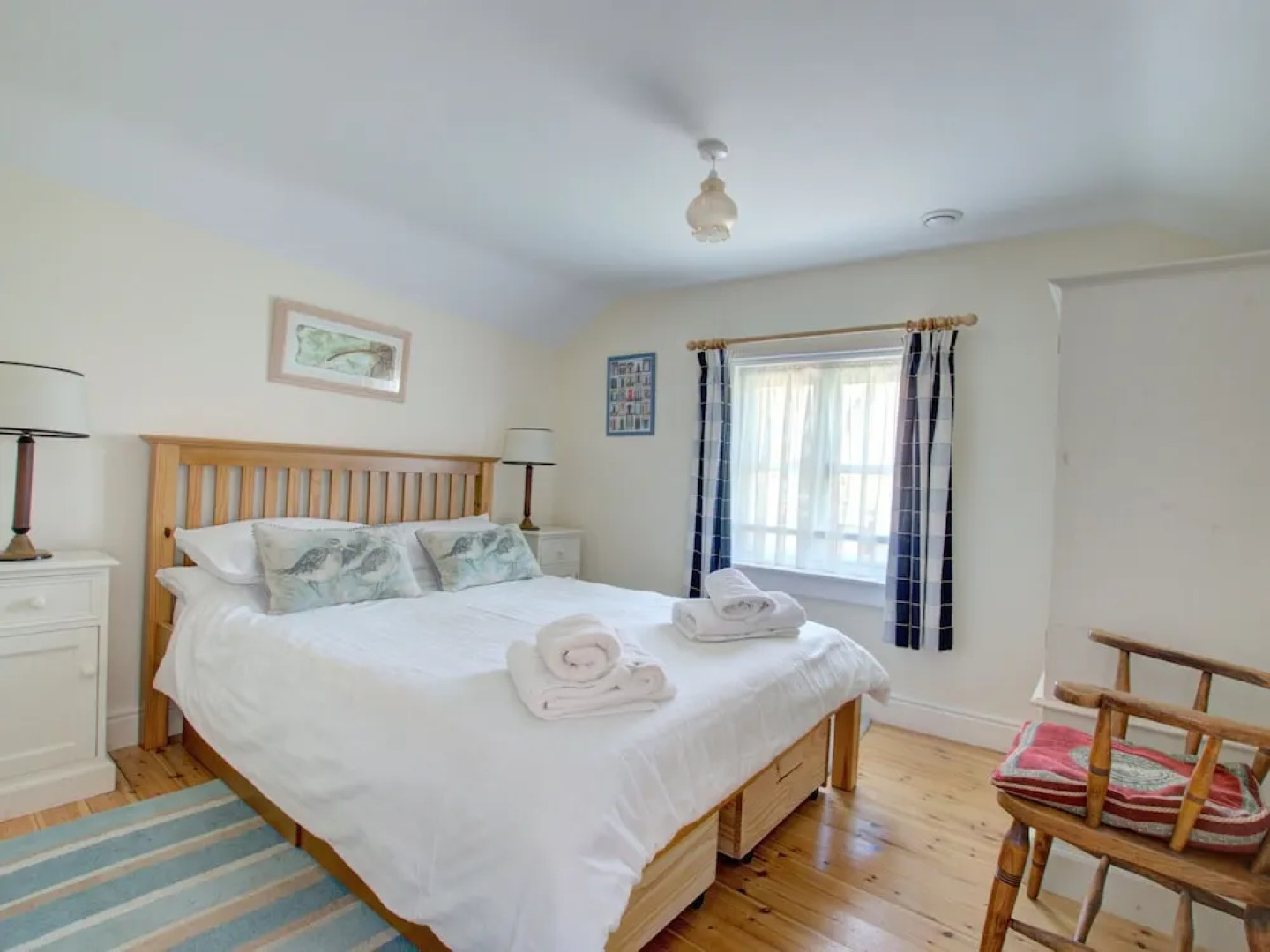 Comfortable Holiday Home With Open Fireplace and Private Garden, Near the Centre of Woodbridge