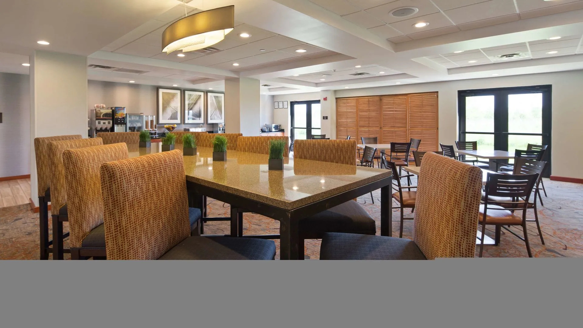 Holiday Inn Express & Suites Cedar Falls - Waterloo by IHG