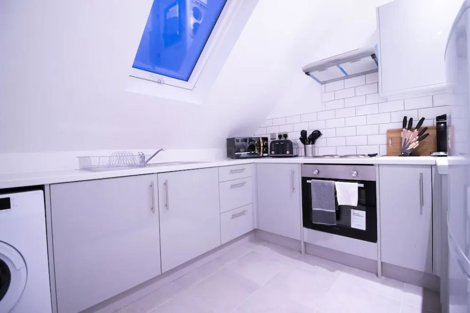 Everest Lodge Luxury Serviced Apartments - Farnborough