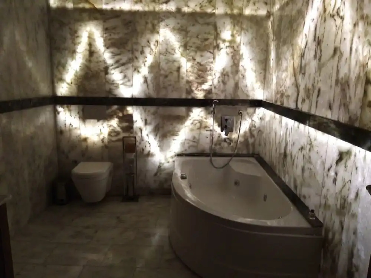 Gamirasu Village House