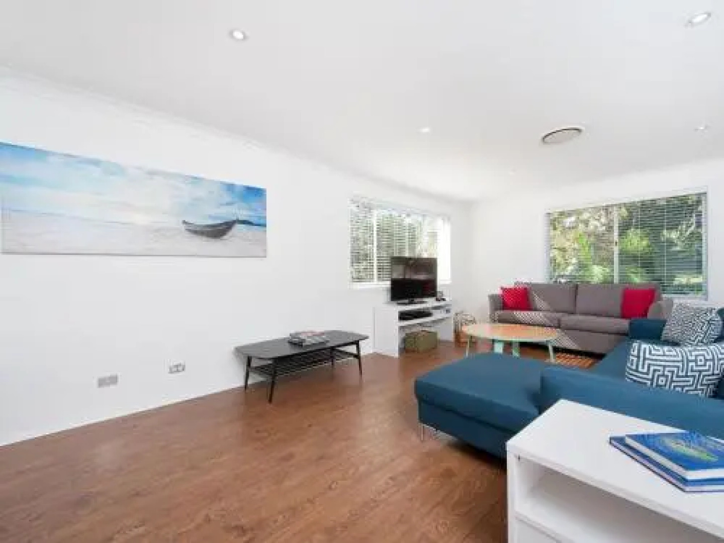 The White House', 25 Tomaree Road - Fantastic House With Pool, Linen Foxtel And Wii-U