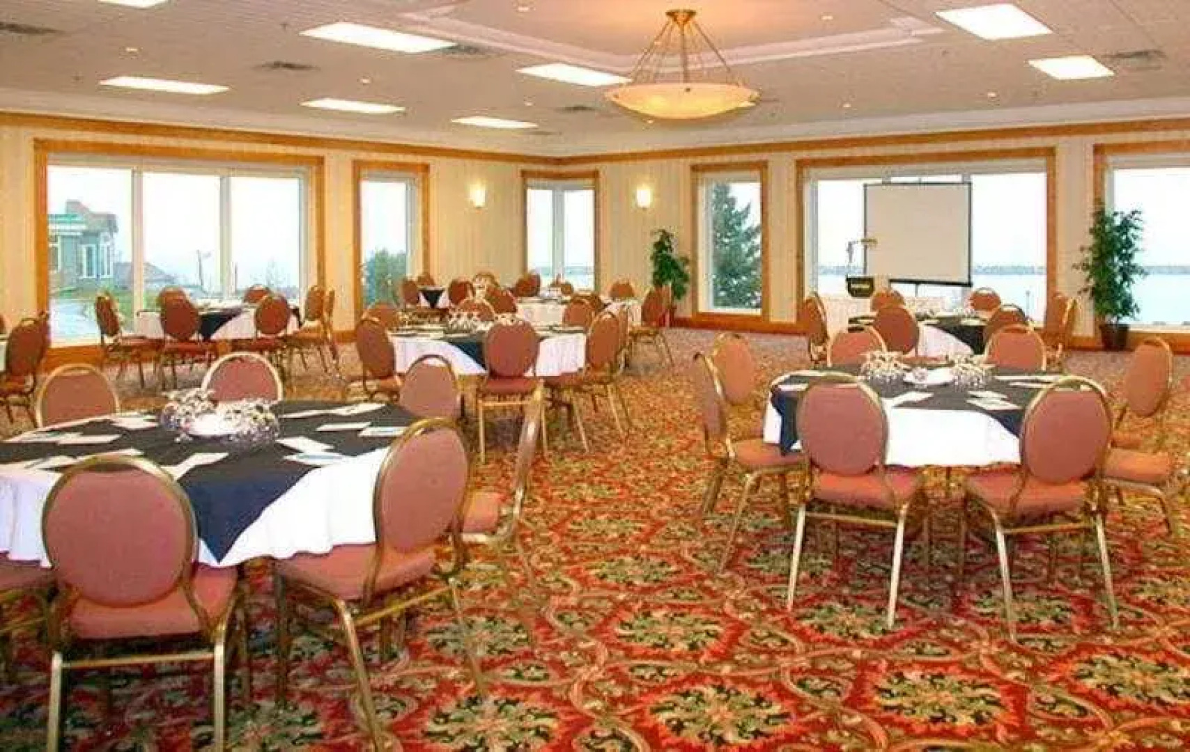 Oak Island Resort & Conference Centre