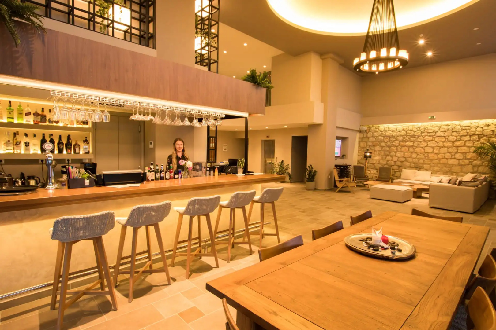 Parasol Luxury Hotel & Suites