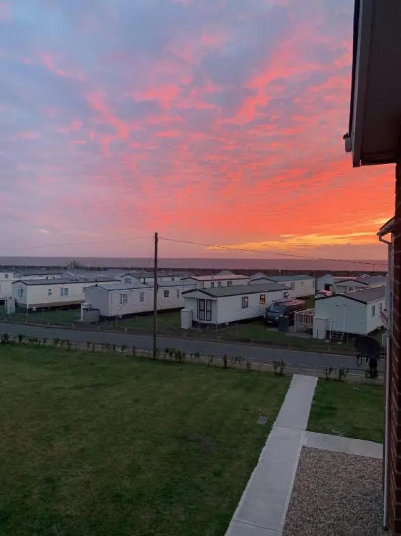 Beautiful 3 bed house in Hunstanton - near Searles with sea views