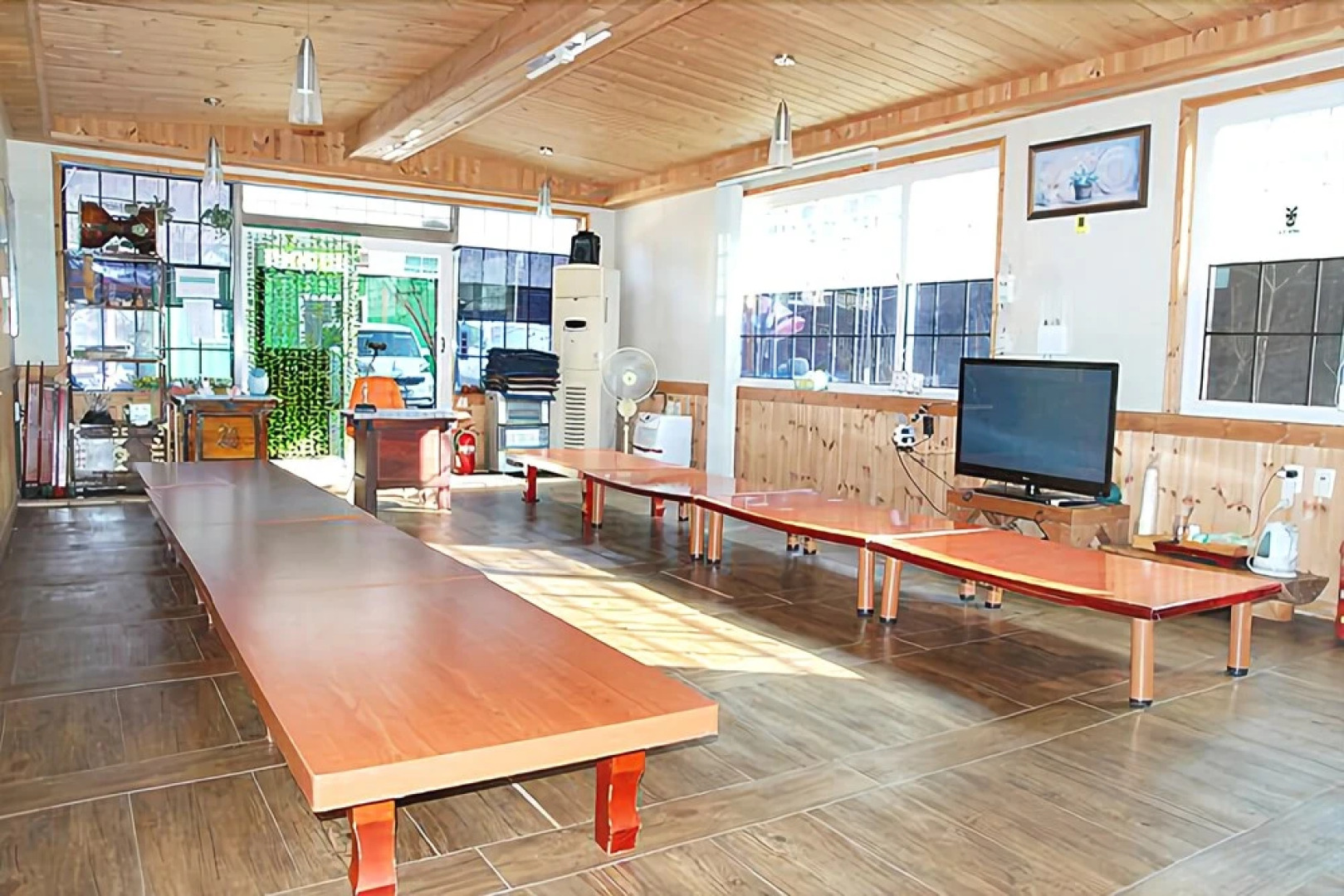 Hadong Inside the Scene Pension