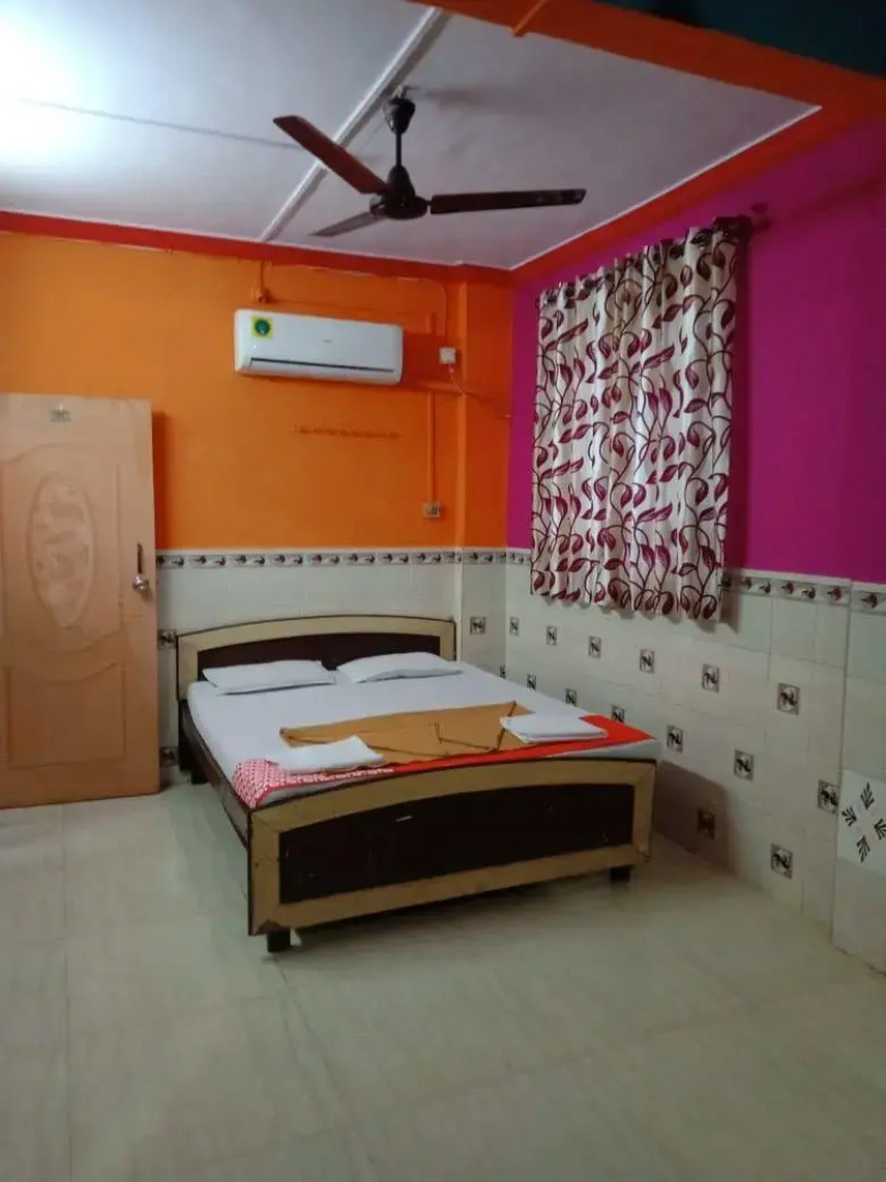 Viraj Lodging & Boarding by OYO Rooms