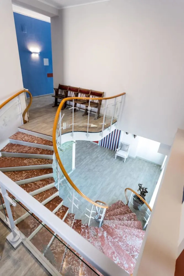 Boulevard 900 - Comfort and Style - Entire Structure 12 Beds