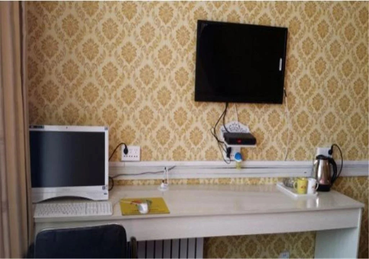 Liaocheng Shenxian Rainbow Express Inn