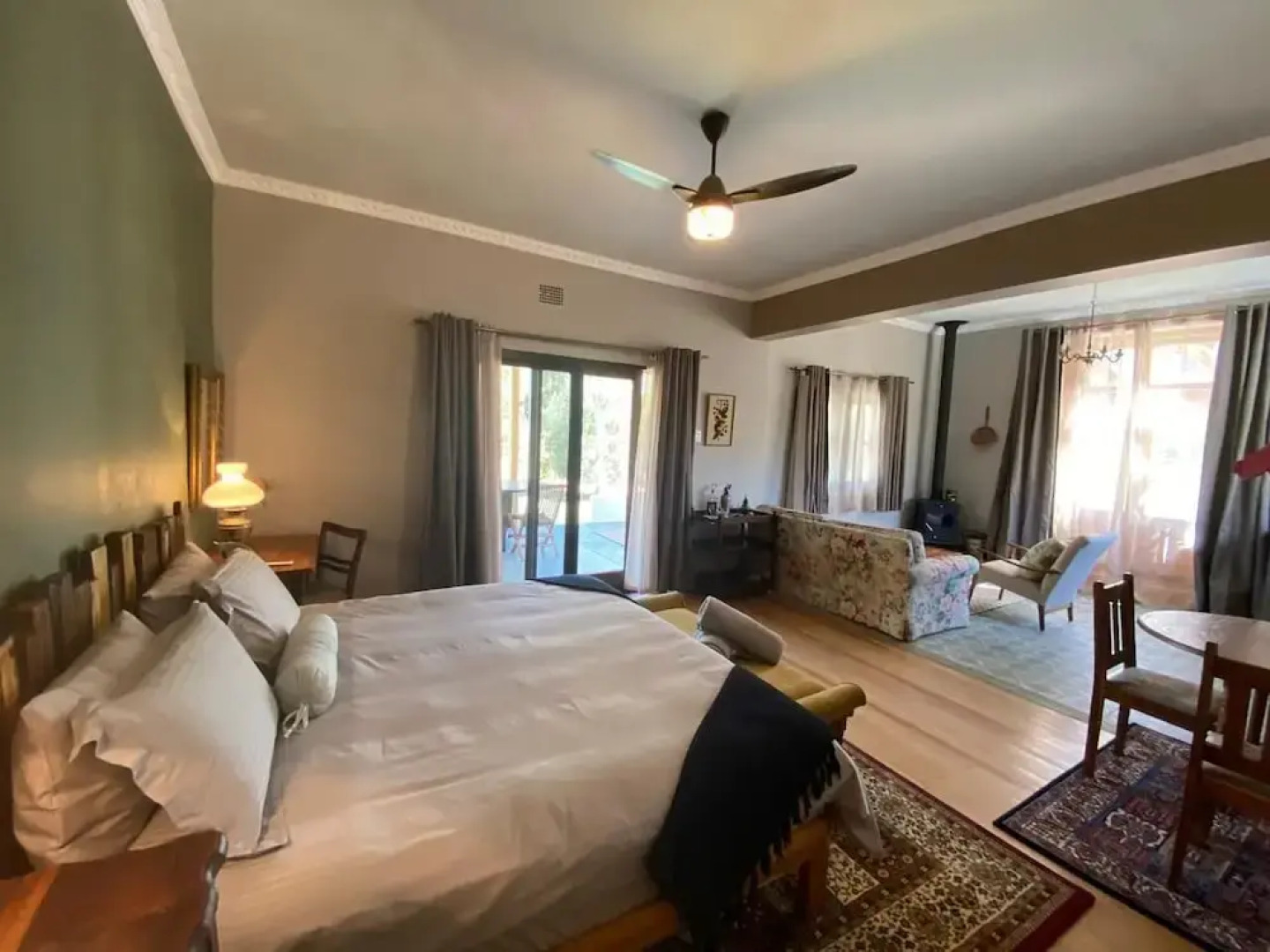 360on62 Mountain View Farm Cottages