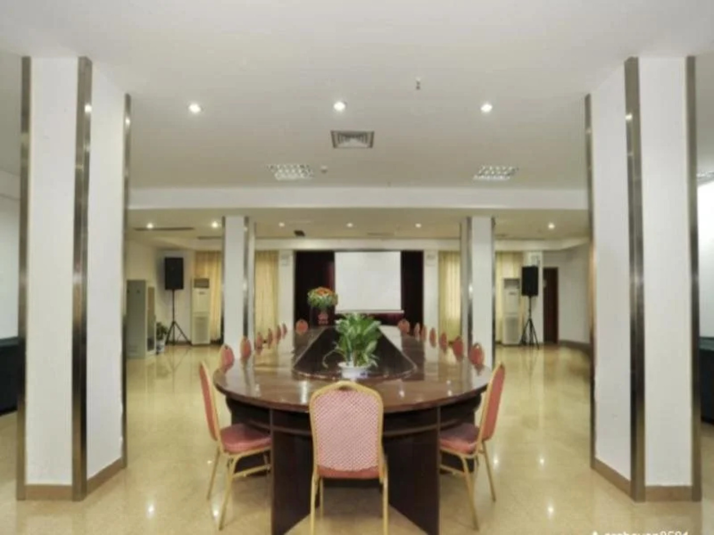 Golden Guangda Hotel