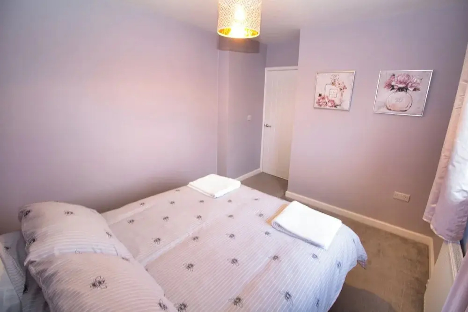 Spacious 3 Bed House - Newly Refurbished