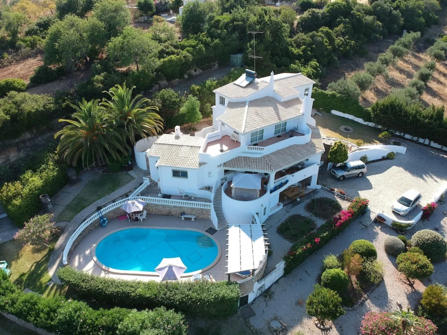 The White House - B&B in the Villa