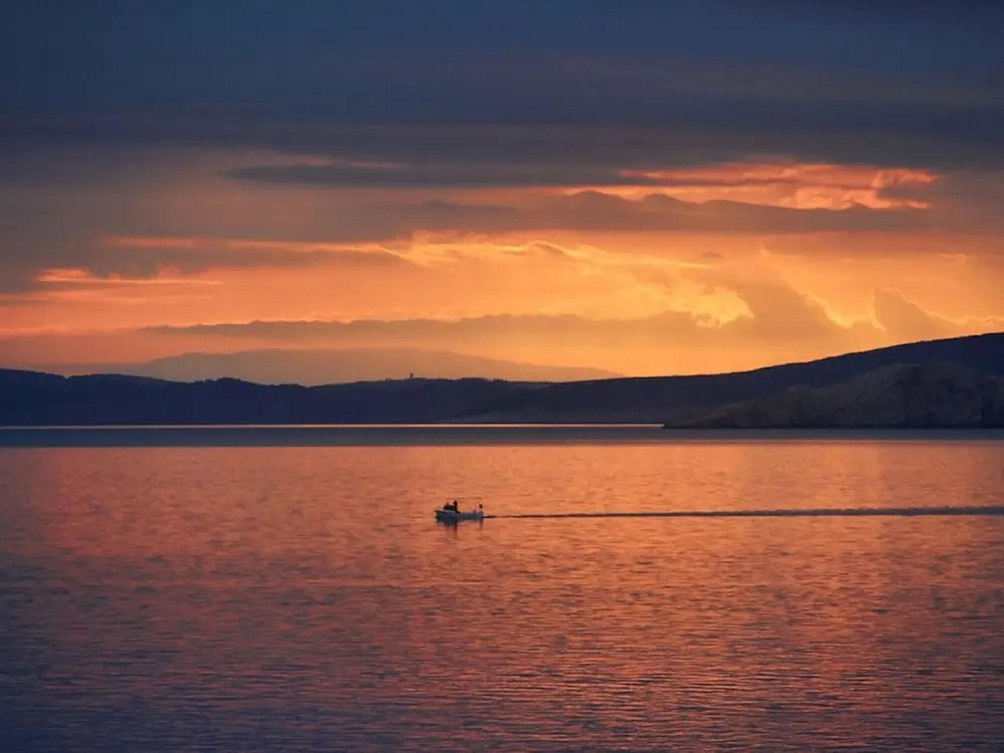 Comfortable Holiday Home in Metajna With Terrace