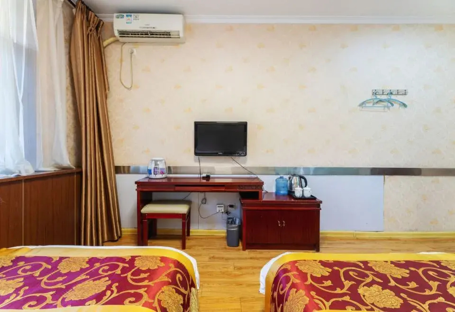 XinYuHaoHotel（formerlyOrientalPearlHotel）