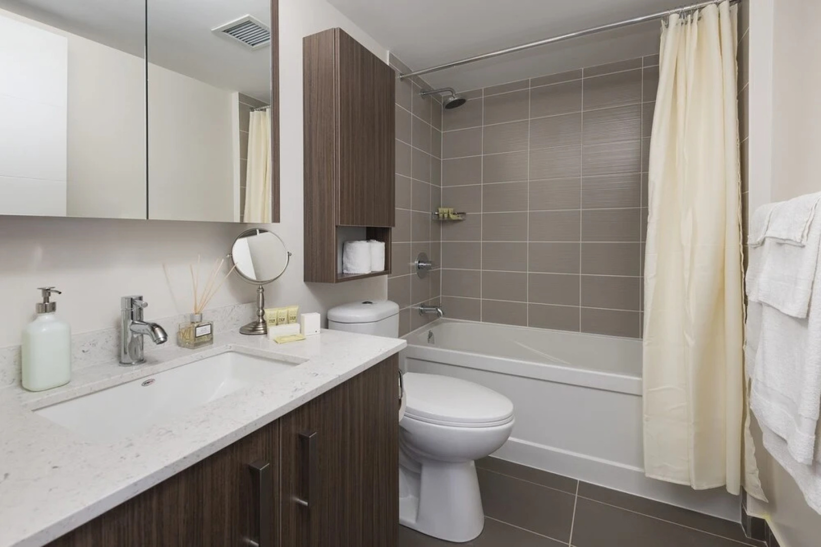 Diamond Vacation Homes - Markham