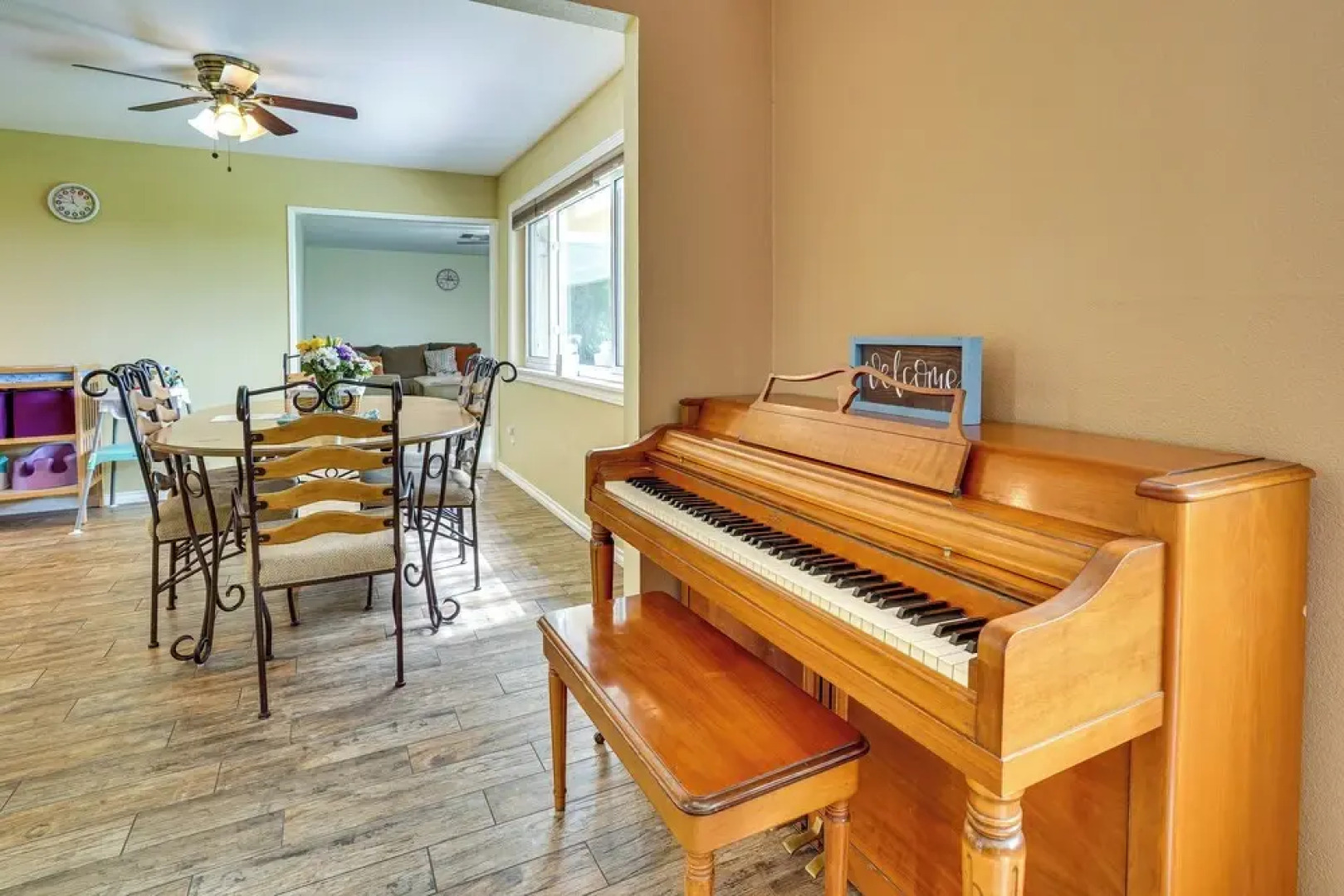 Santa Ana Home w/ Patio, 9 Mi to Disneyland!