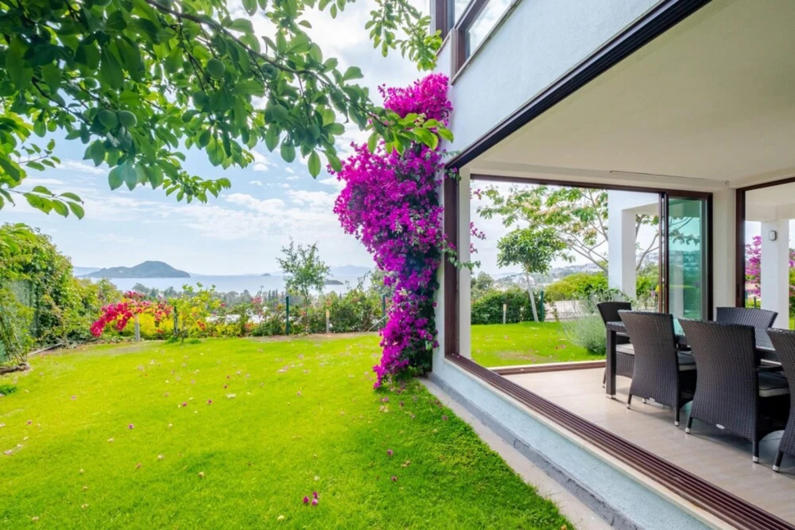 Flat With Sea View and Shared Pool in Bodrum