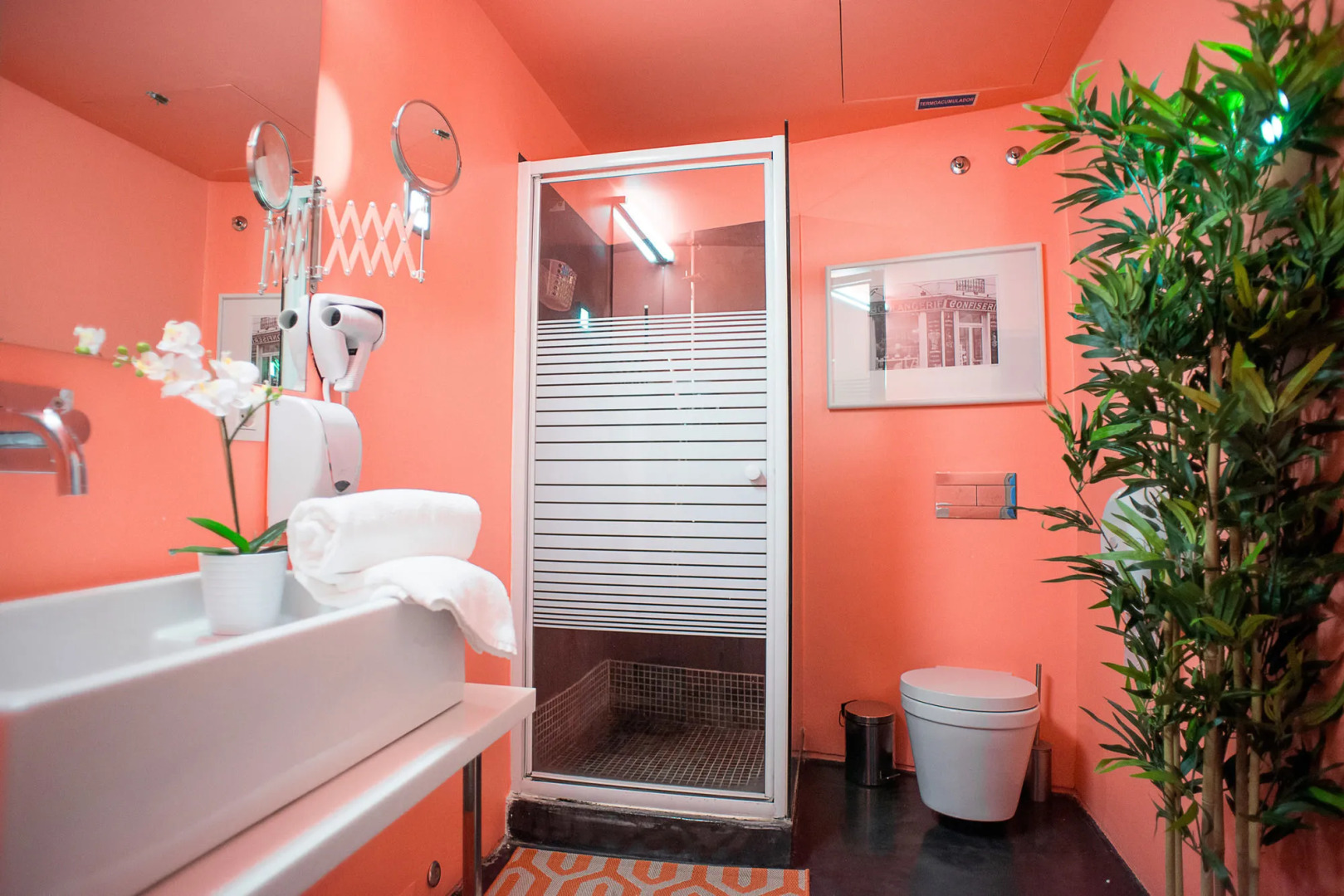 Passport Lisbon Boutique Hostel