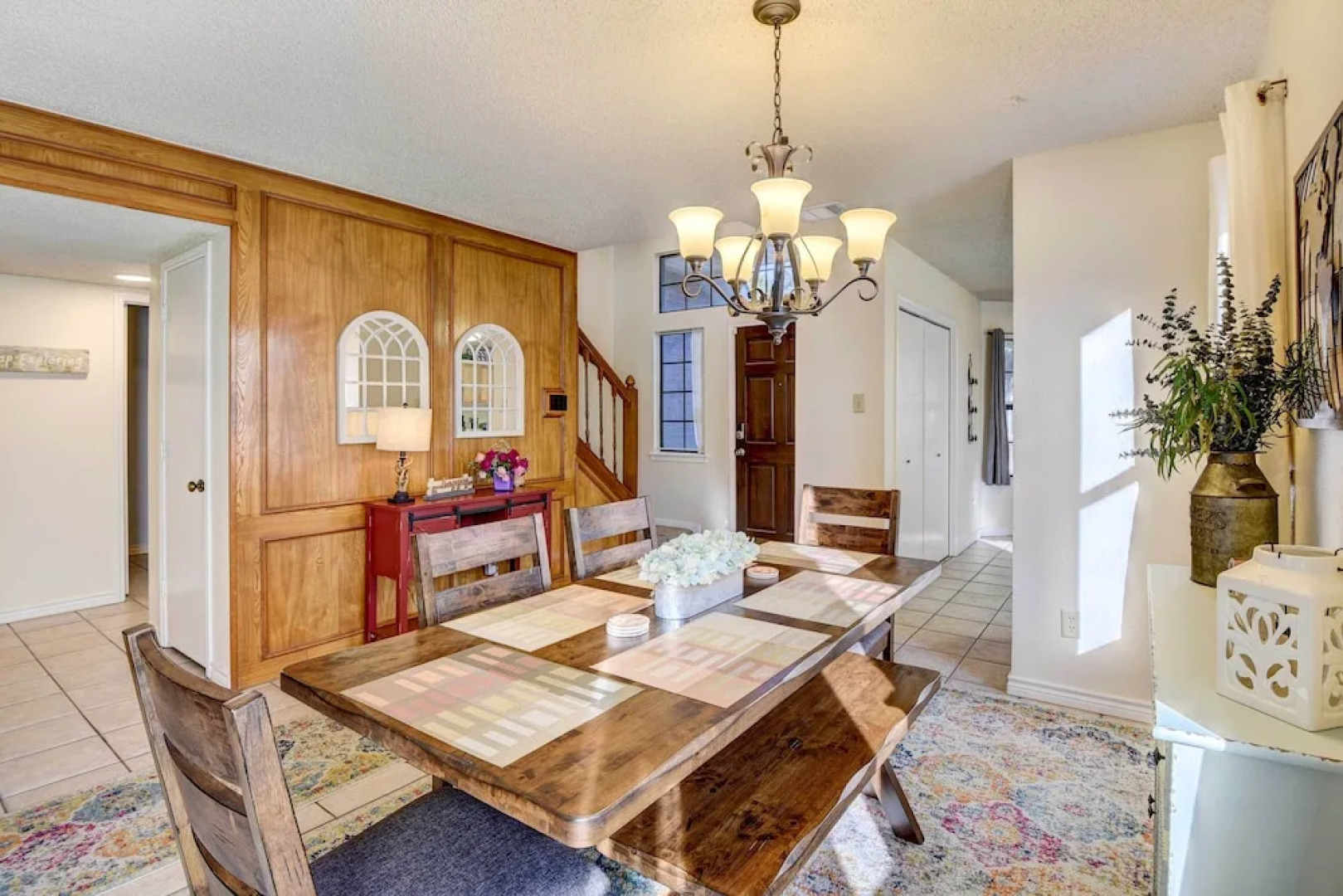 4 Mi to Joe Pool Lake: Home in Grand Prairie