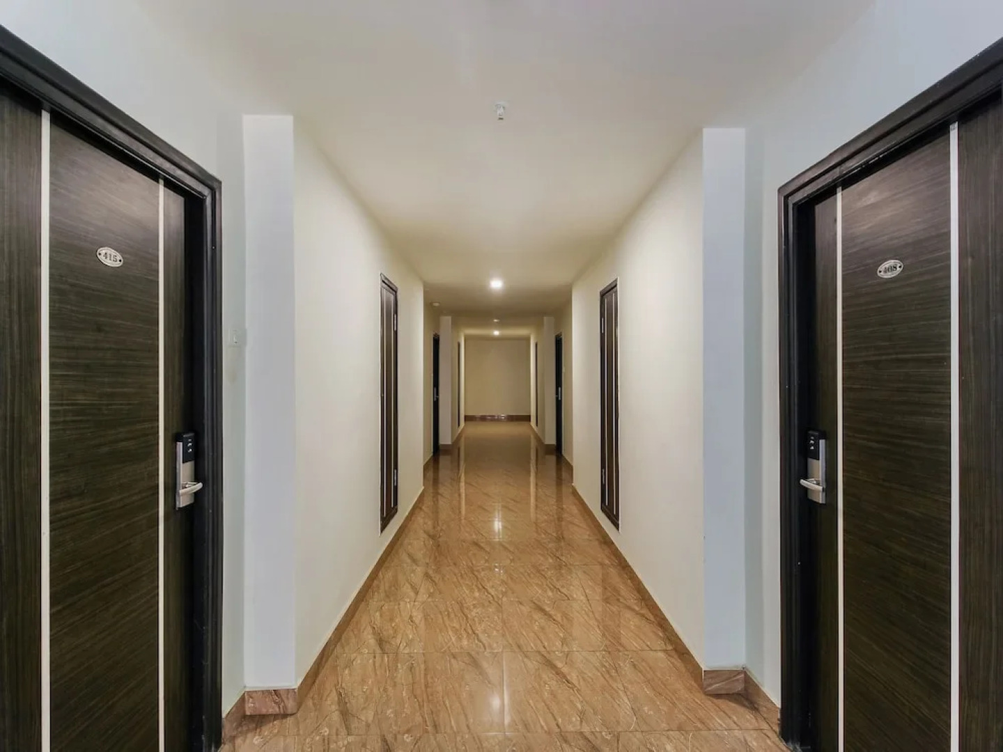 OYO 24799 Redlas Inn