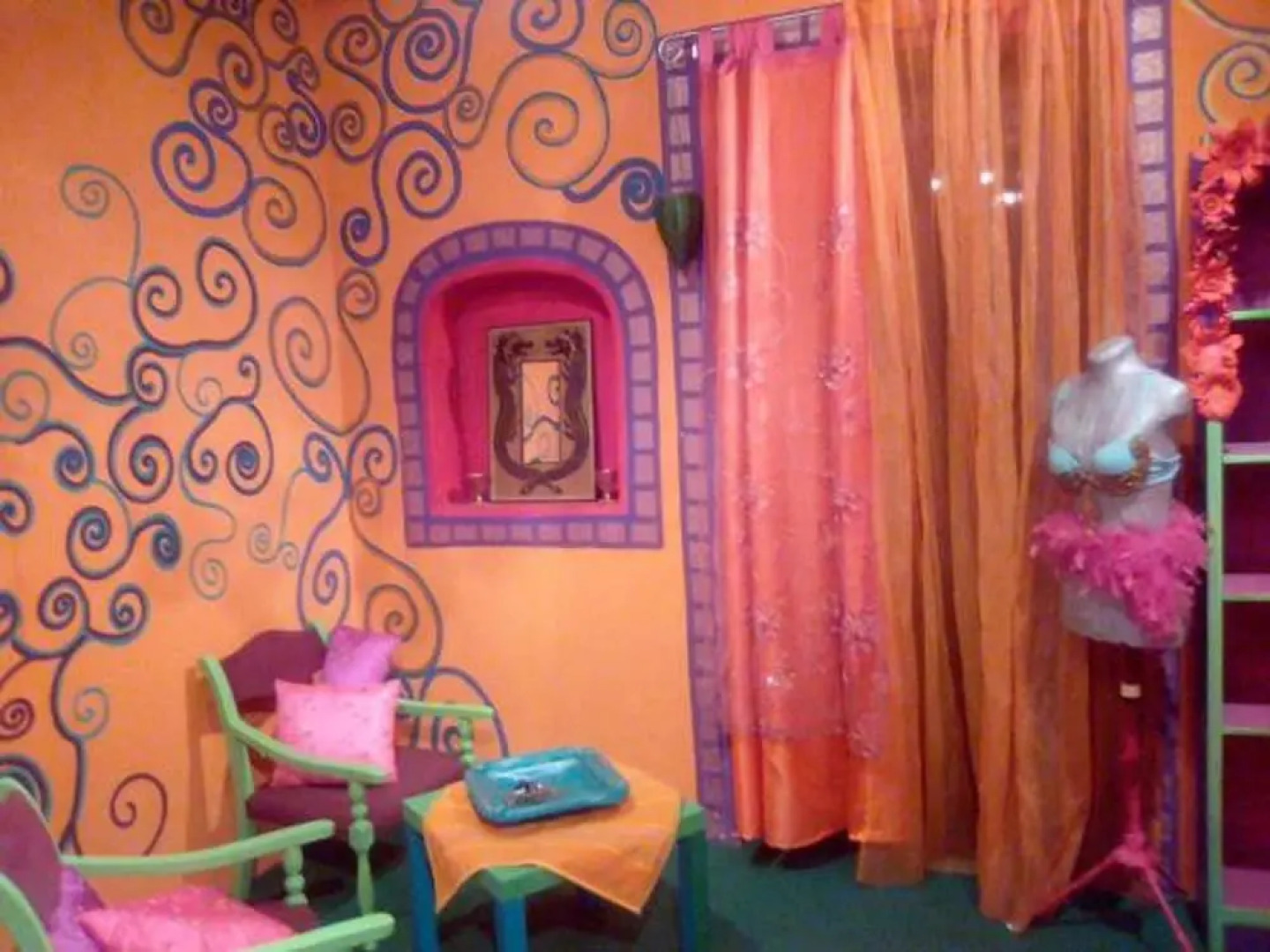 Calcata Artists Room