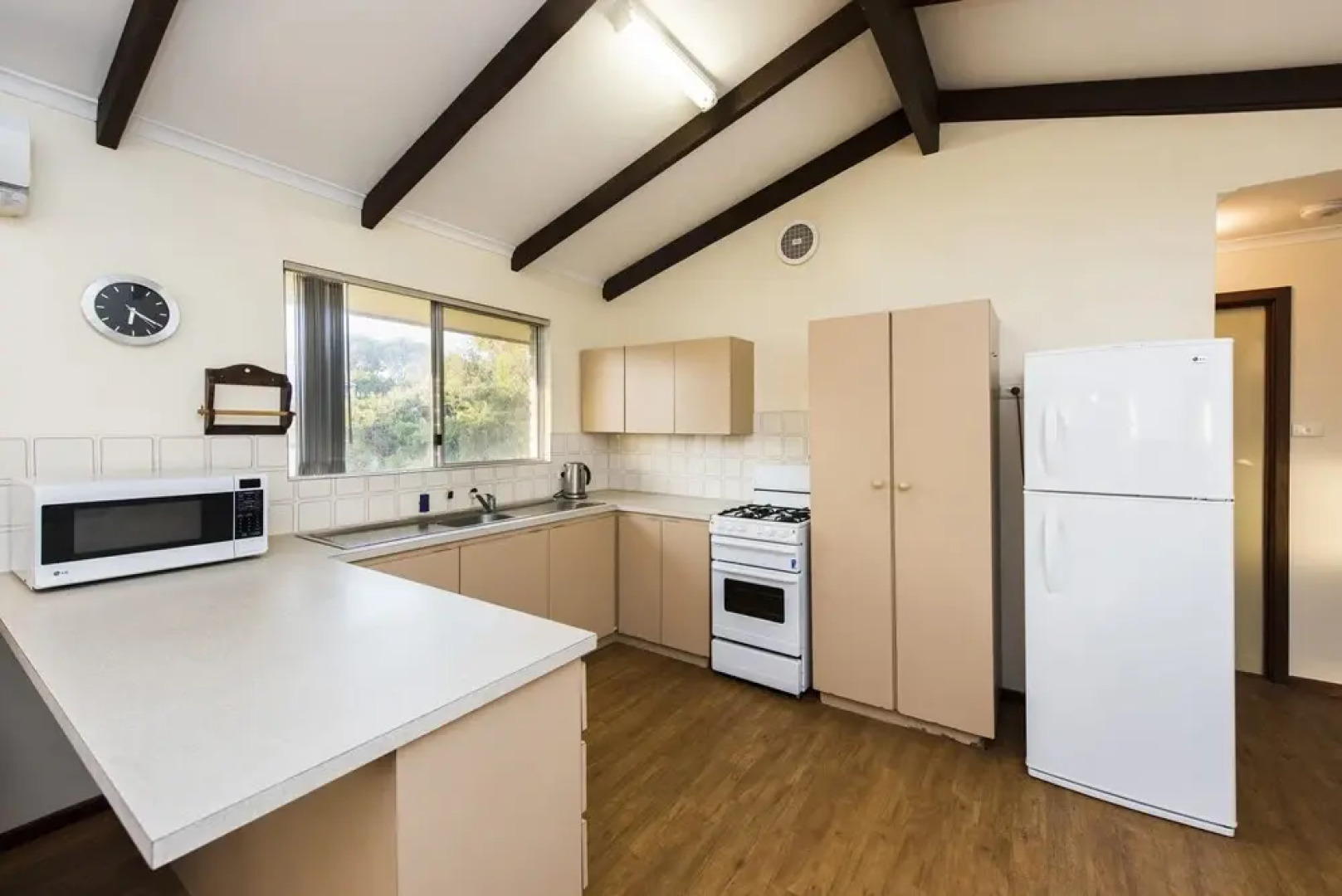 Sunset View- Ocean Views & Pet Friendly