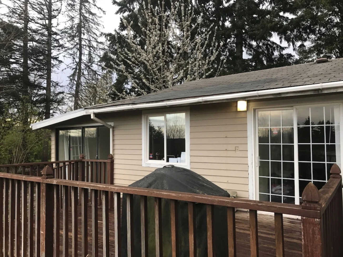 Large Redmond House Close to Downtown