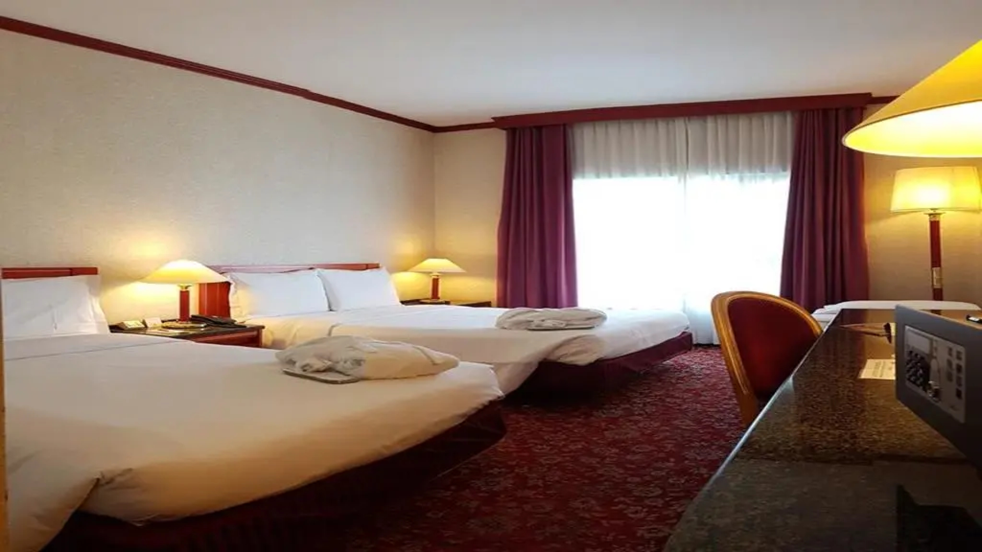 Russott Hotel