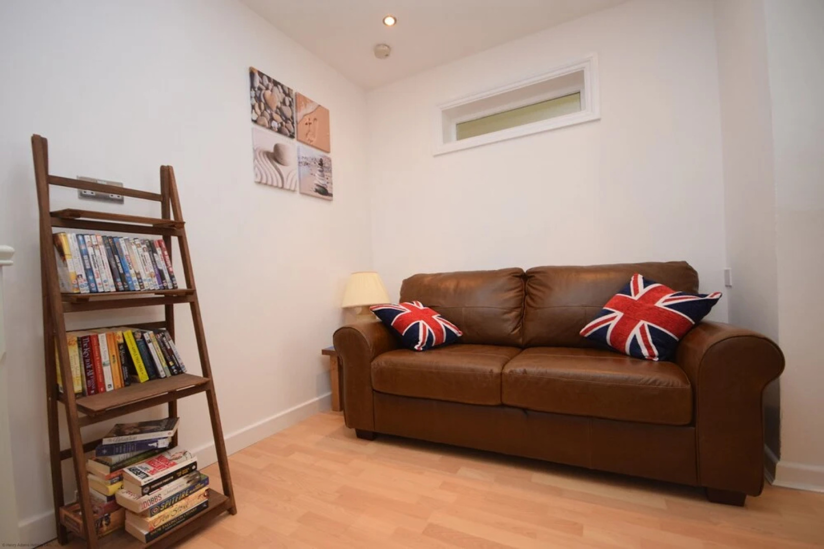 Dolphin House 490929