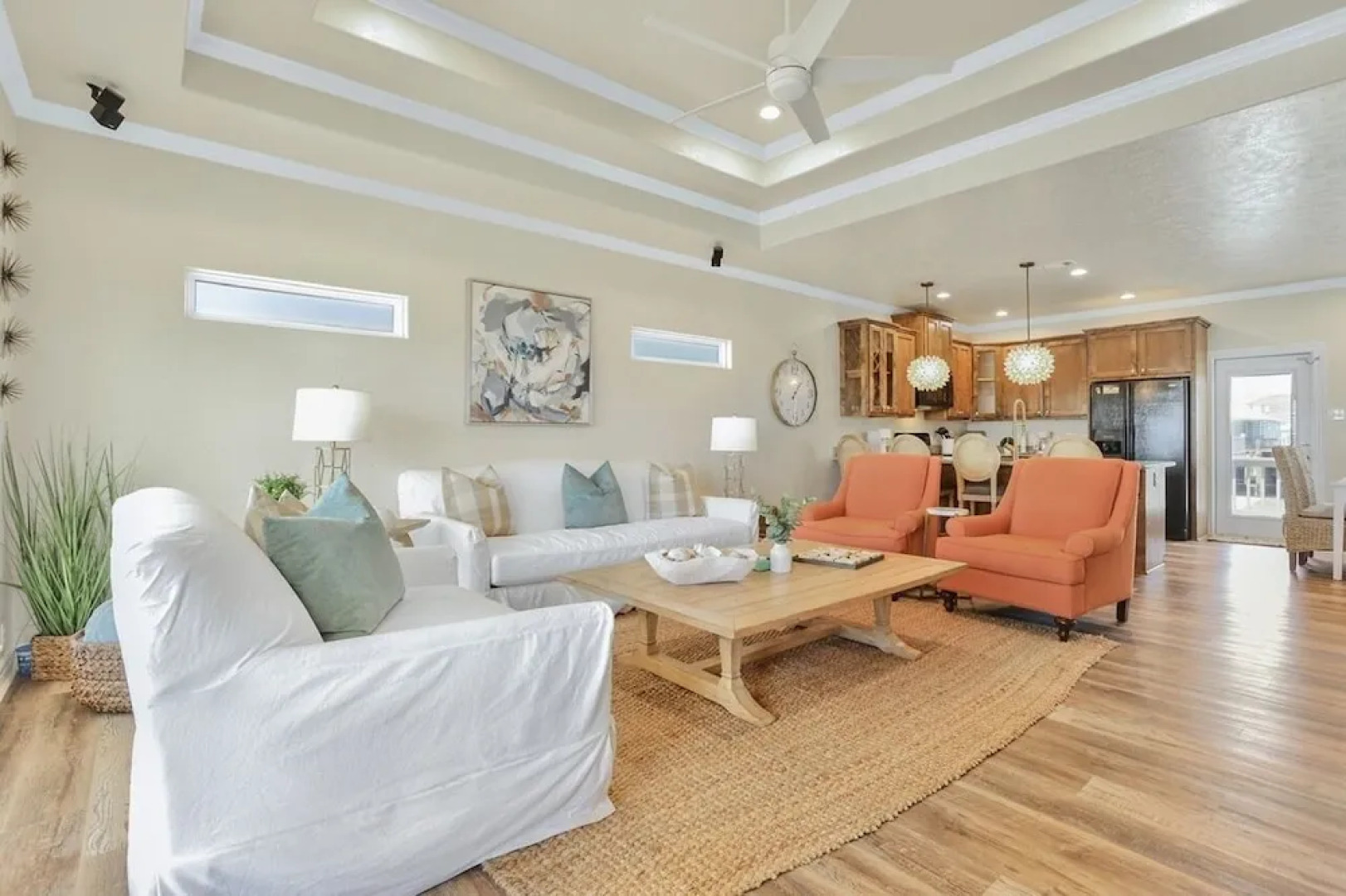 A La Playa 2 Bedroom Home by RedAwning