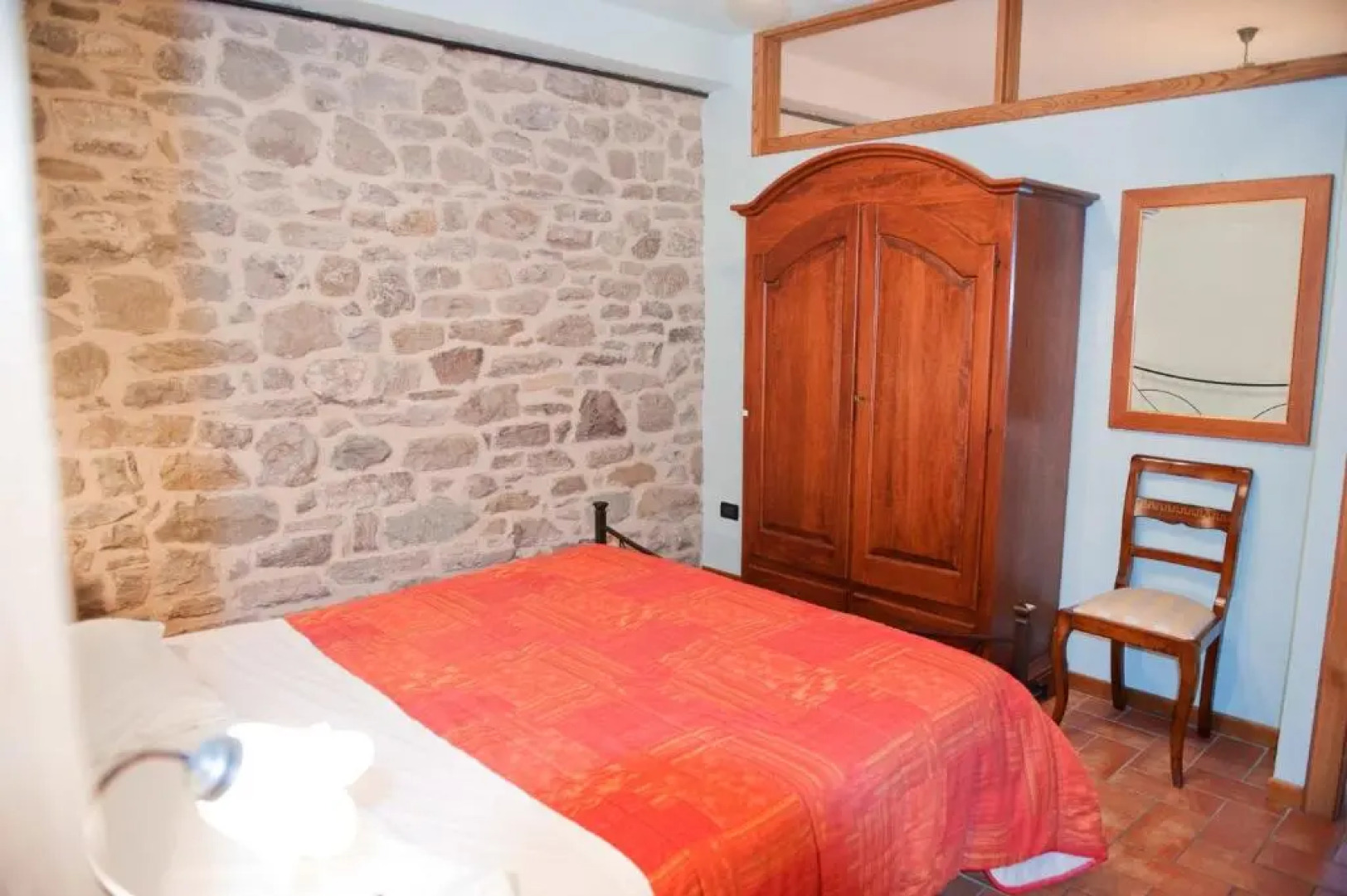 3 bedrooms appartement with shared pool enclosed garden and wifi at Caprese Michelangelo