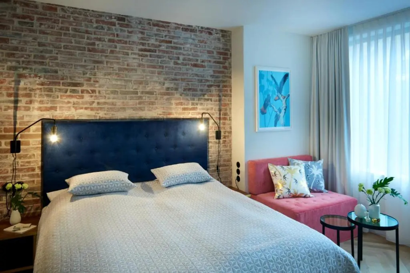 Five Rooms Hotel