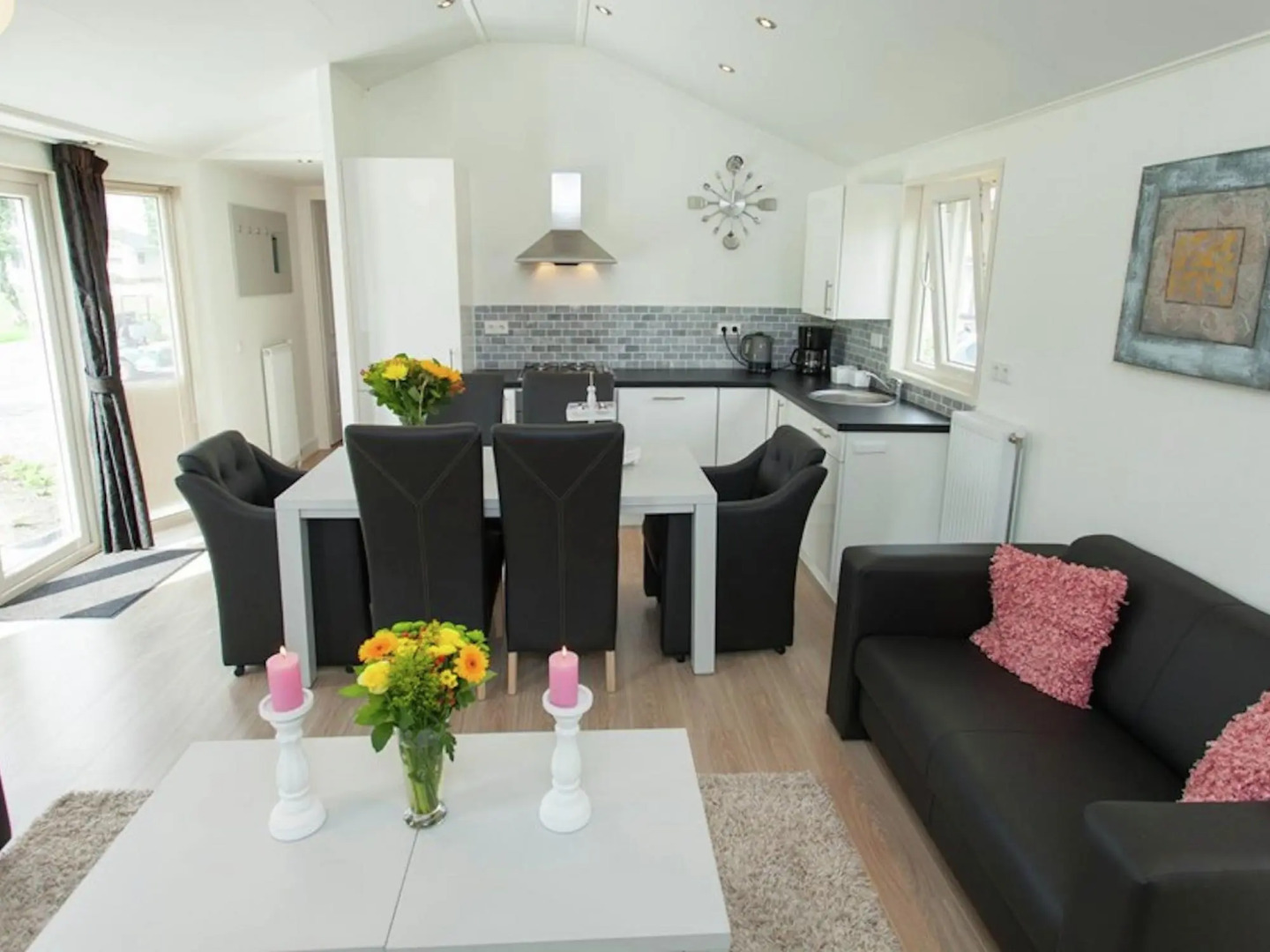 Chalet w/ Garden in Zaan Style